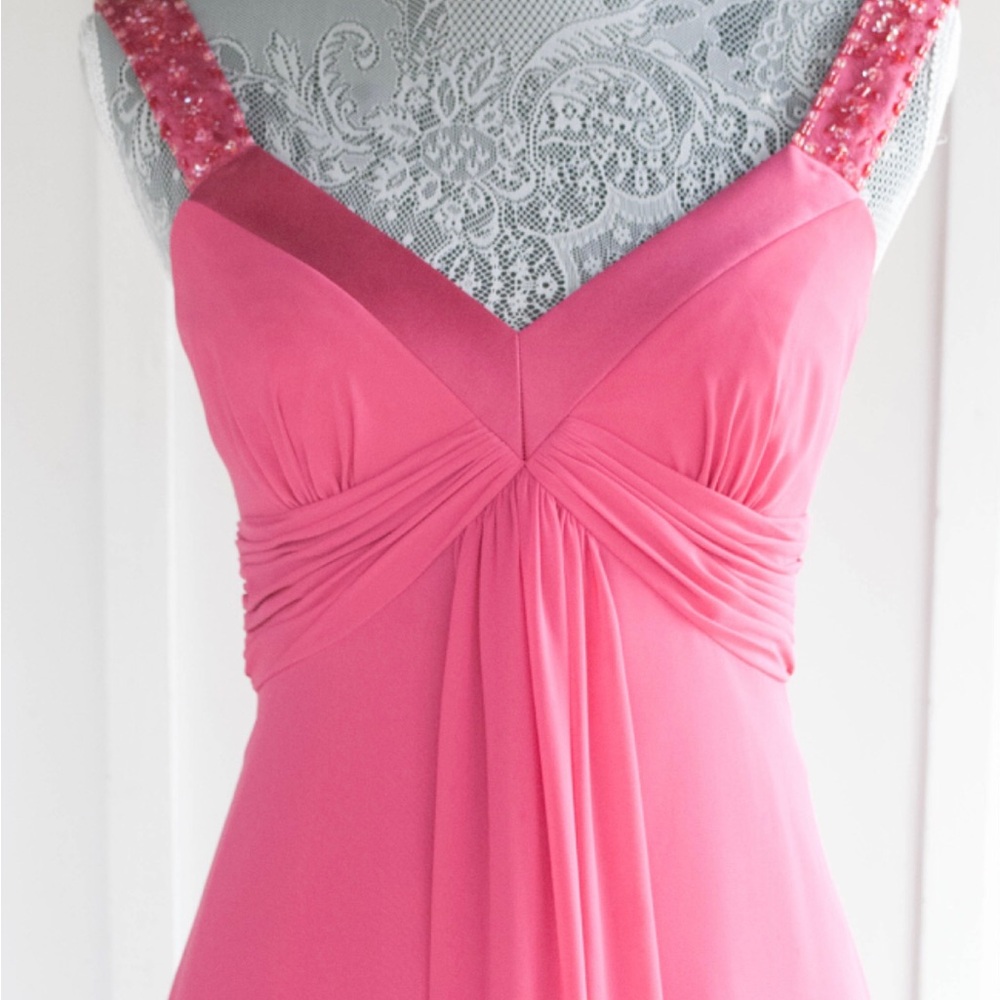 Elegant Pink Sleeveless Dress